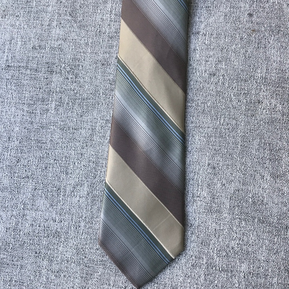 Material London Silk tie